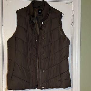 GAP Men's Dark Brown Quilted Vest